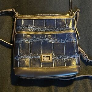 Dooney & Bourke Elegant Navy Crossbody Bag